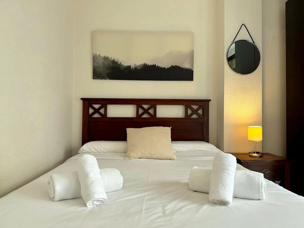 Estudio Junto A La Playa De La Malagueta & Parking Málaga Lägenhet