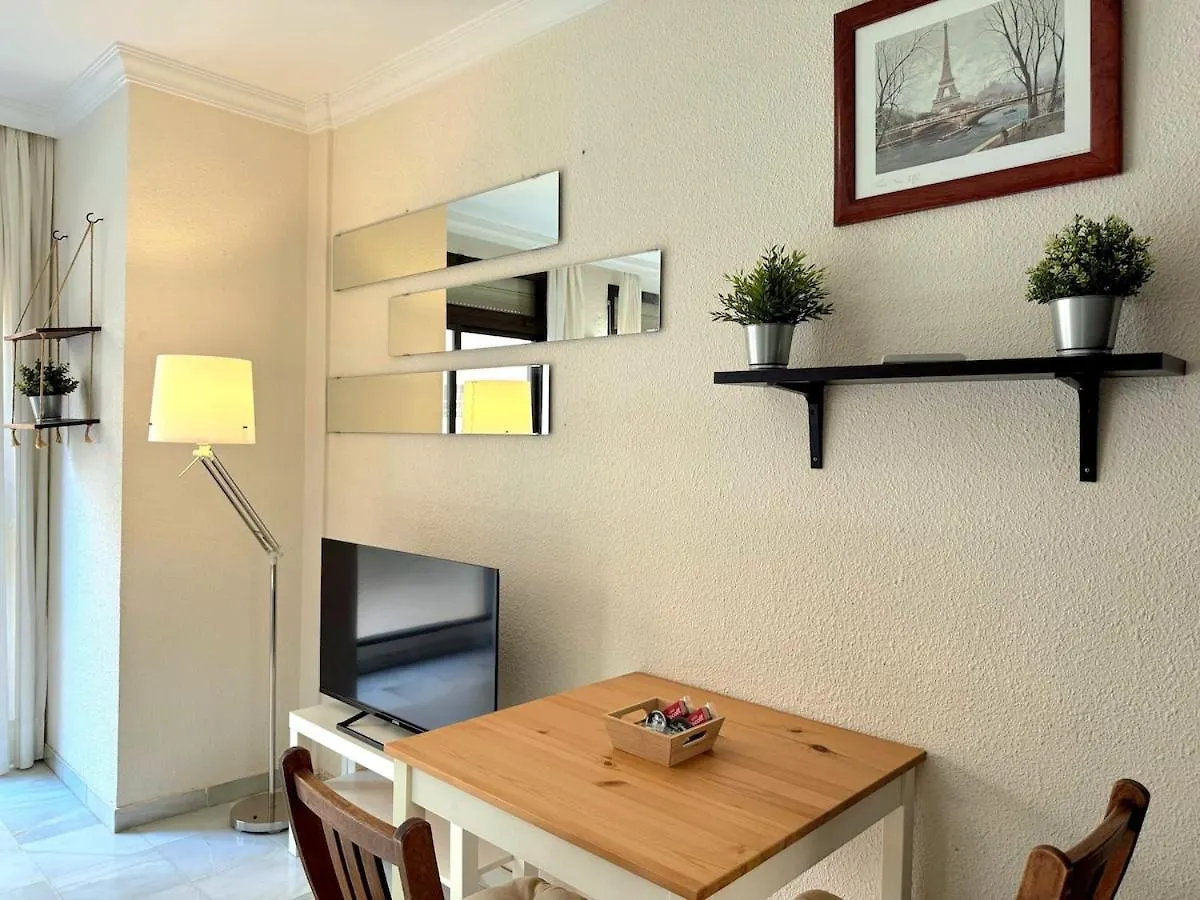 Estudio Junto A La Playa De La Malagueta & Parking Málaga